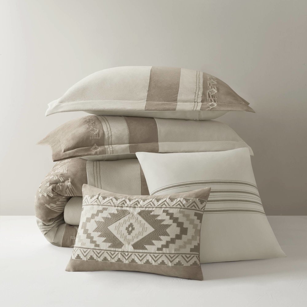 Sutherland Bedding Collection. Picture 3