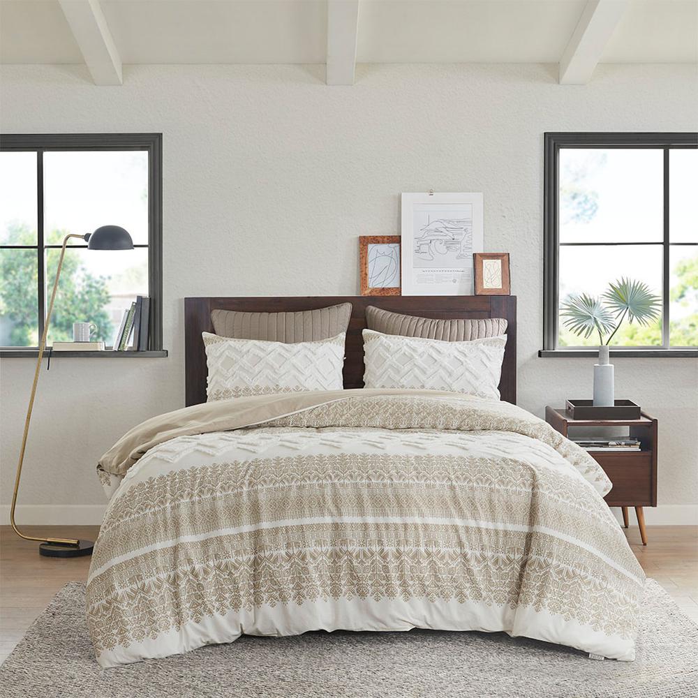3 Piece Cotton Duvet Cover Set with Chenille Tufting. Picture 5