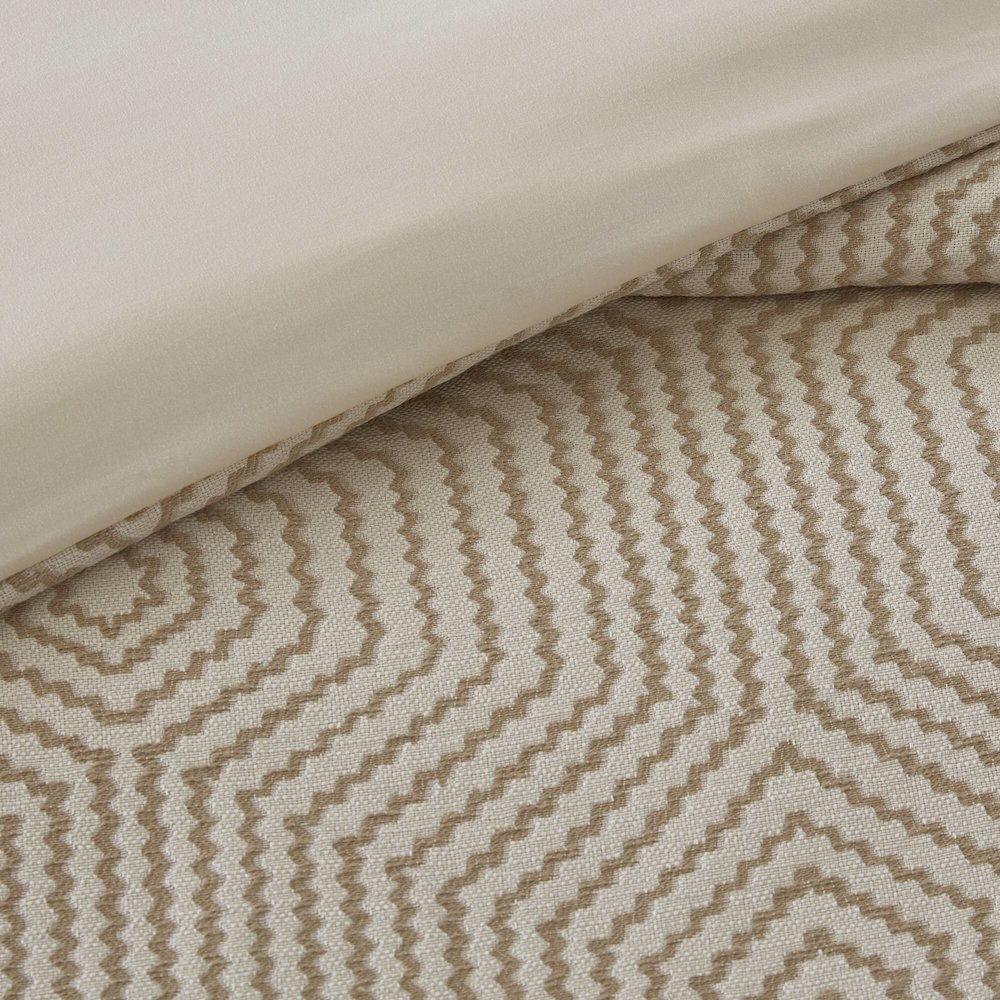 Shades of Serenity Jacquard Comforter Set. Picture 2