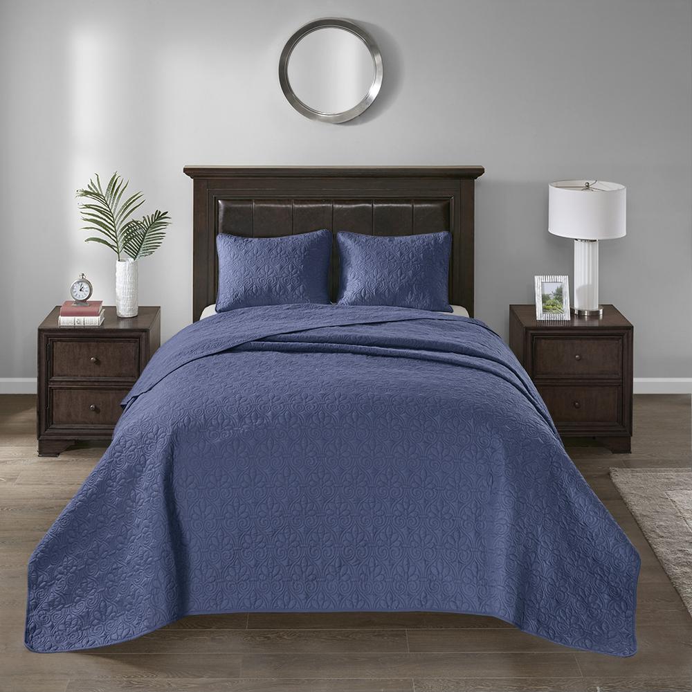 Quebec 3 Piece Reversible Bedspread Set, Navy color. Picture 1