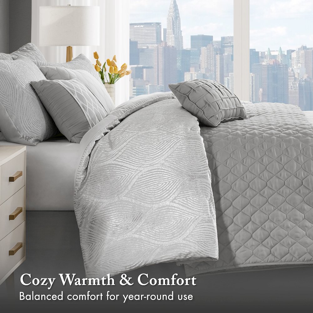 Nocturne Comforter Set. Picture 2