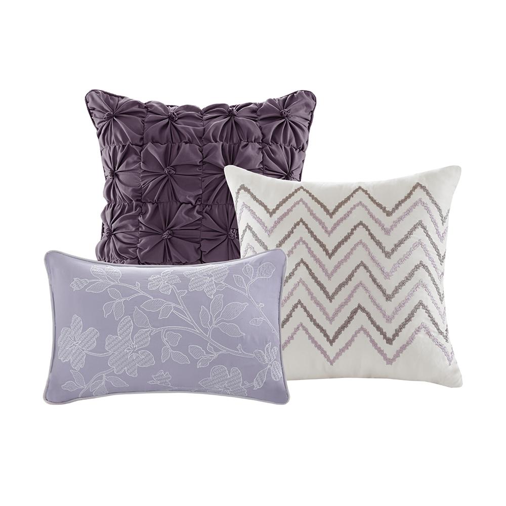 6 Piece Printed Quilt Set with Throw Pillows. Picture 1