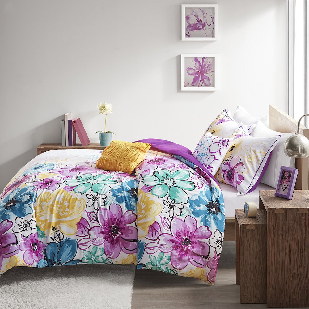Olivia Floral Comforter Set, Blue color. Picture 1