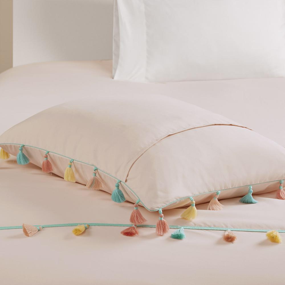 Tassel Comforter Set with Heart Shaped Throw Pillow. Picture 3