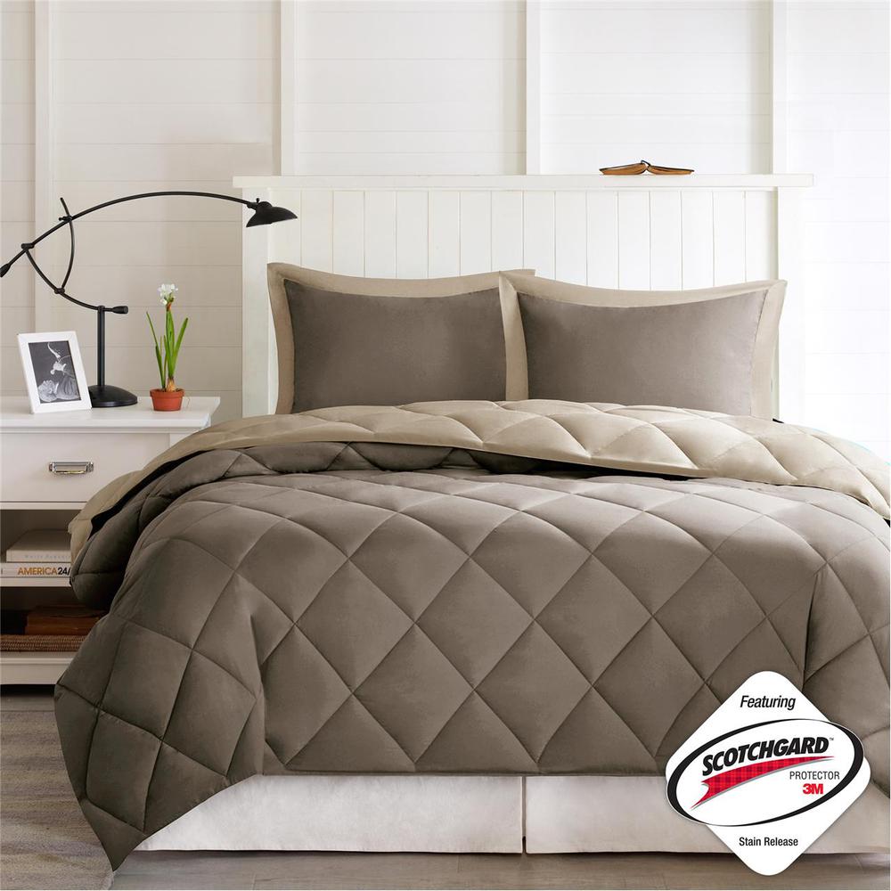 3M Scotchgard Diamond Quilting Reversible Down Alternative Comforter Set. Picture 5