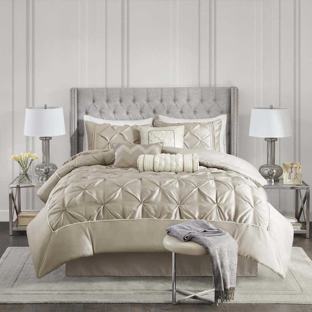 Laurel 100% Polyester Pieced Pleated 7pcs Tufted Comforter Set. Picture 1