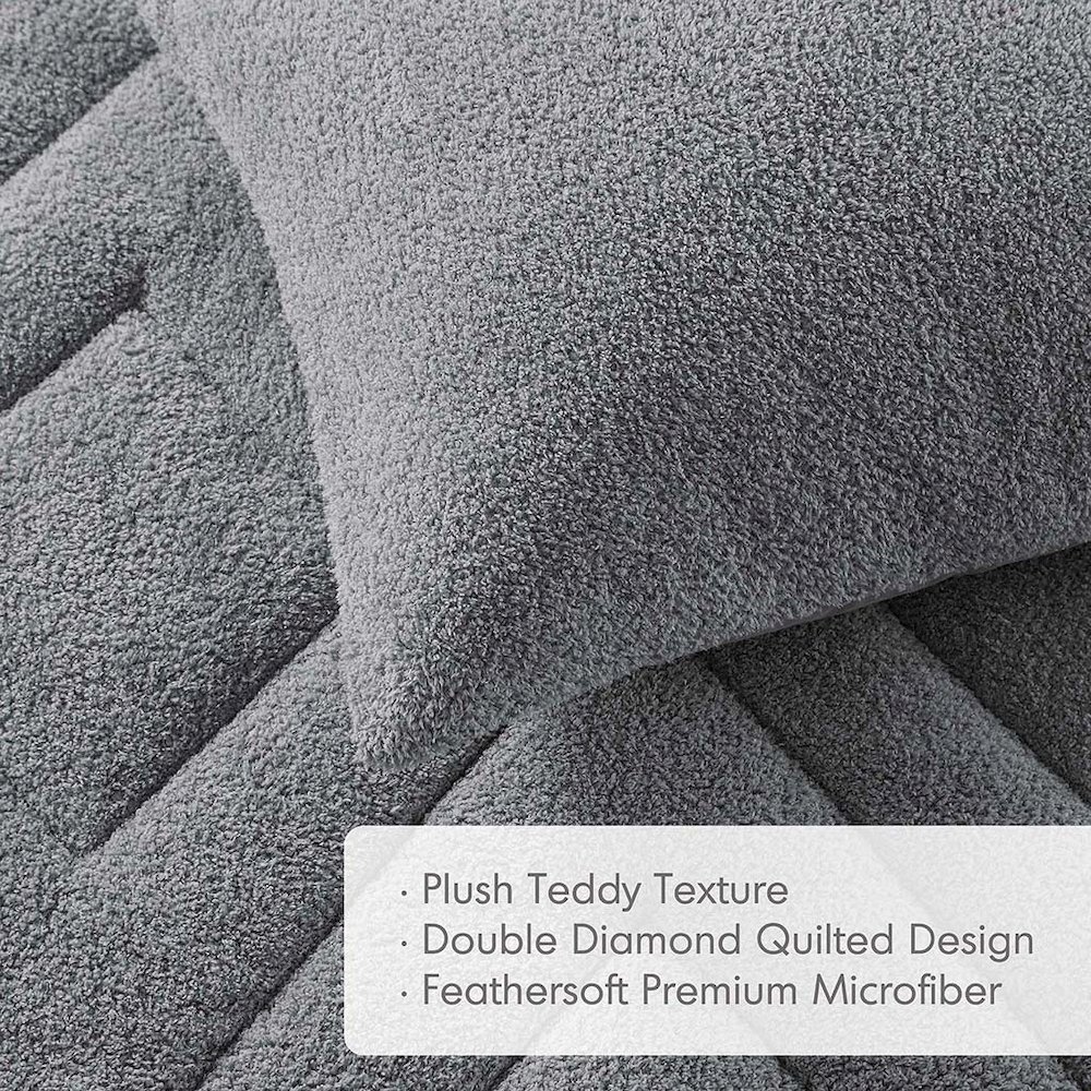 Double Diamond Quilted Teddy Comforter Set. Picture 4