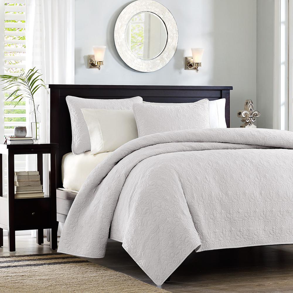 Quebec 3 Piece Reversible Quilt Set, White color. Picture 1