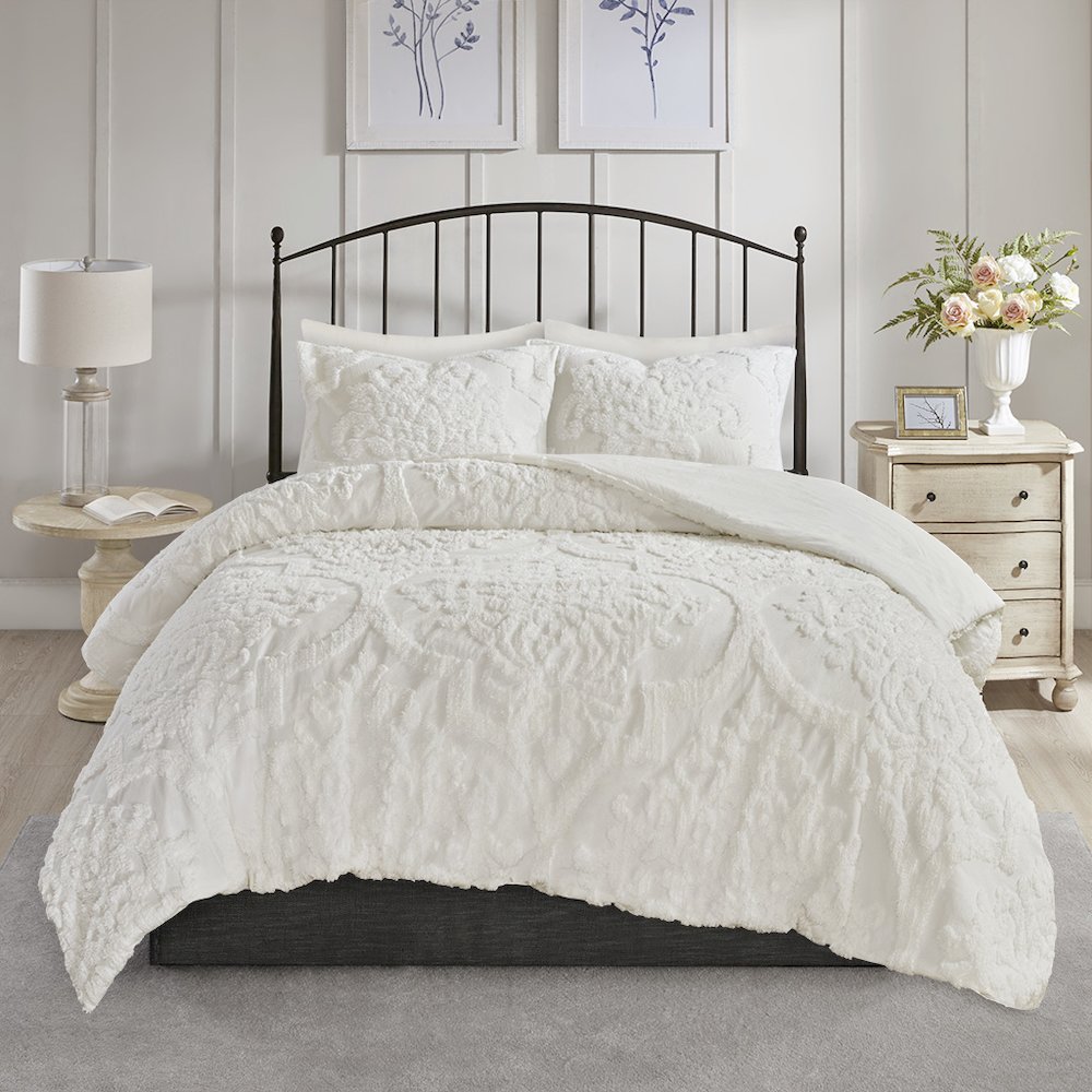 3 Piece Tufted Cotton Chenille Damask Comforter Set. Picture 5