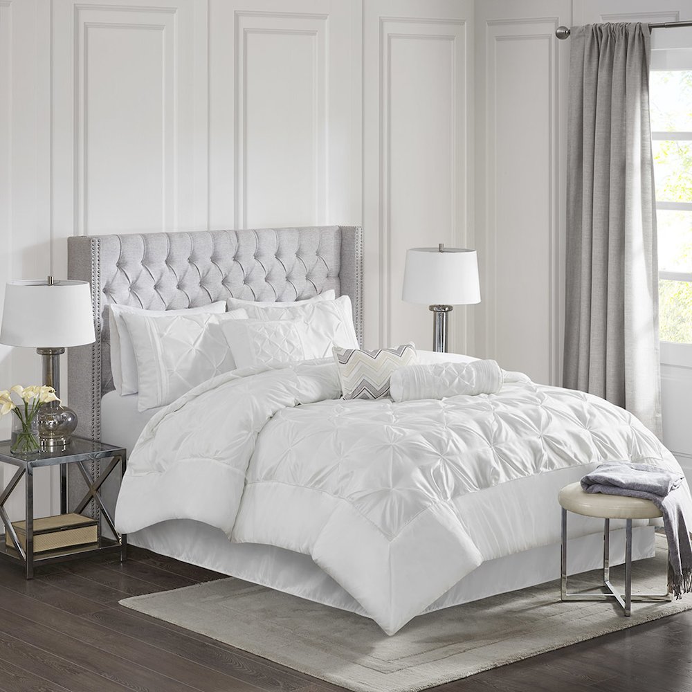 7 Piece Tufted Comforter Set. Picture 4
