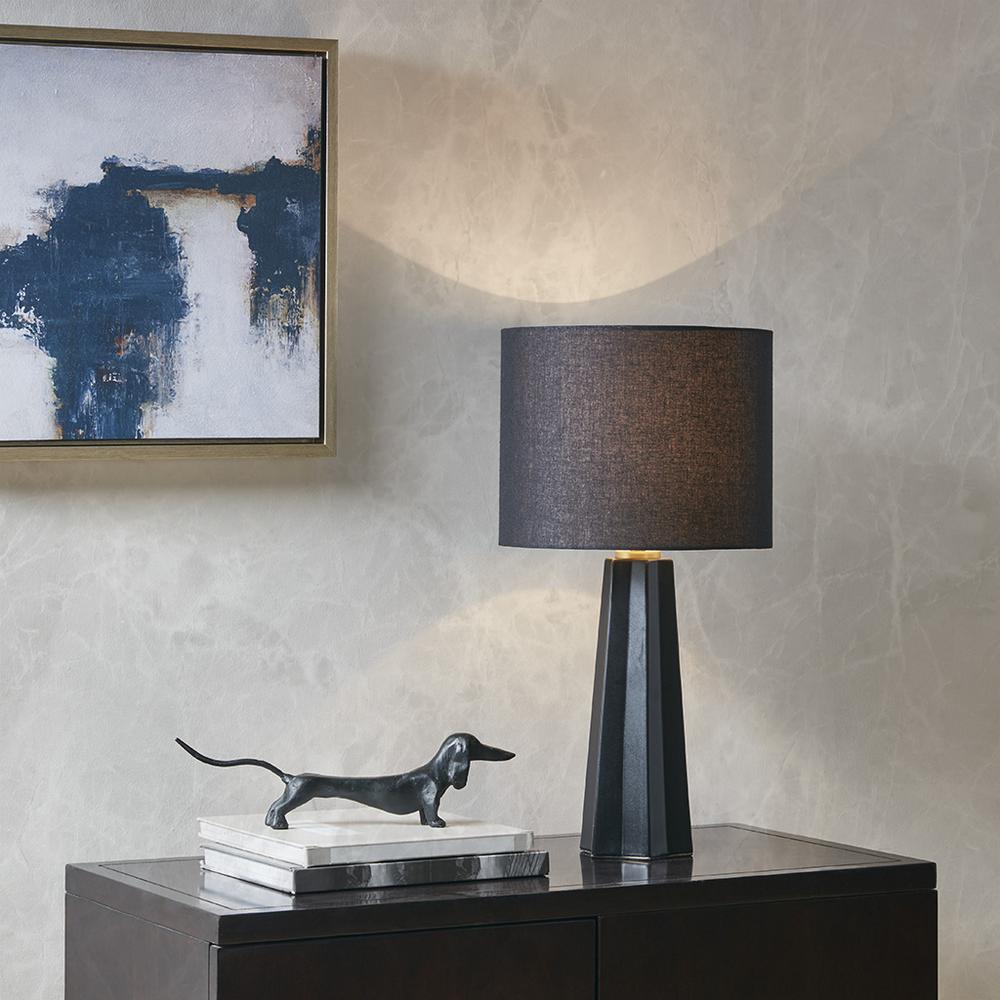 Geometric Ceramic Table Lamp. Picture 5