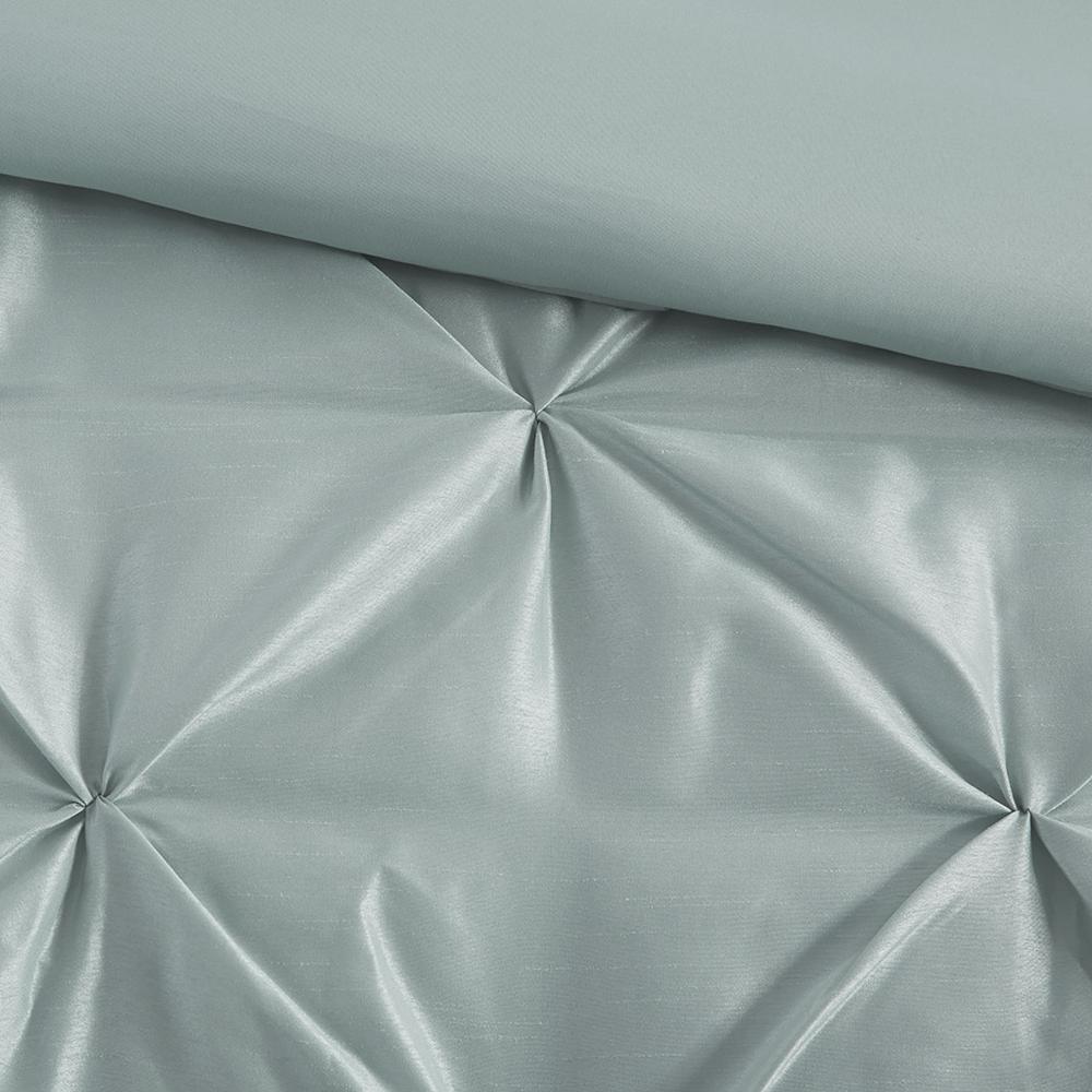 Laurel 7 Piece Tufted Comforter Set, Seafoam color. Picture 1