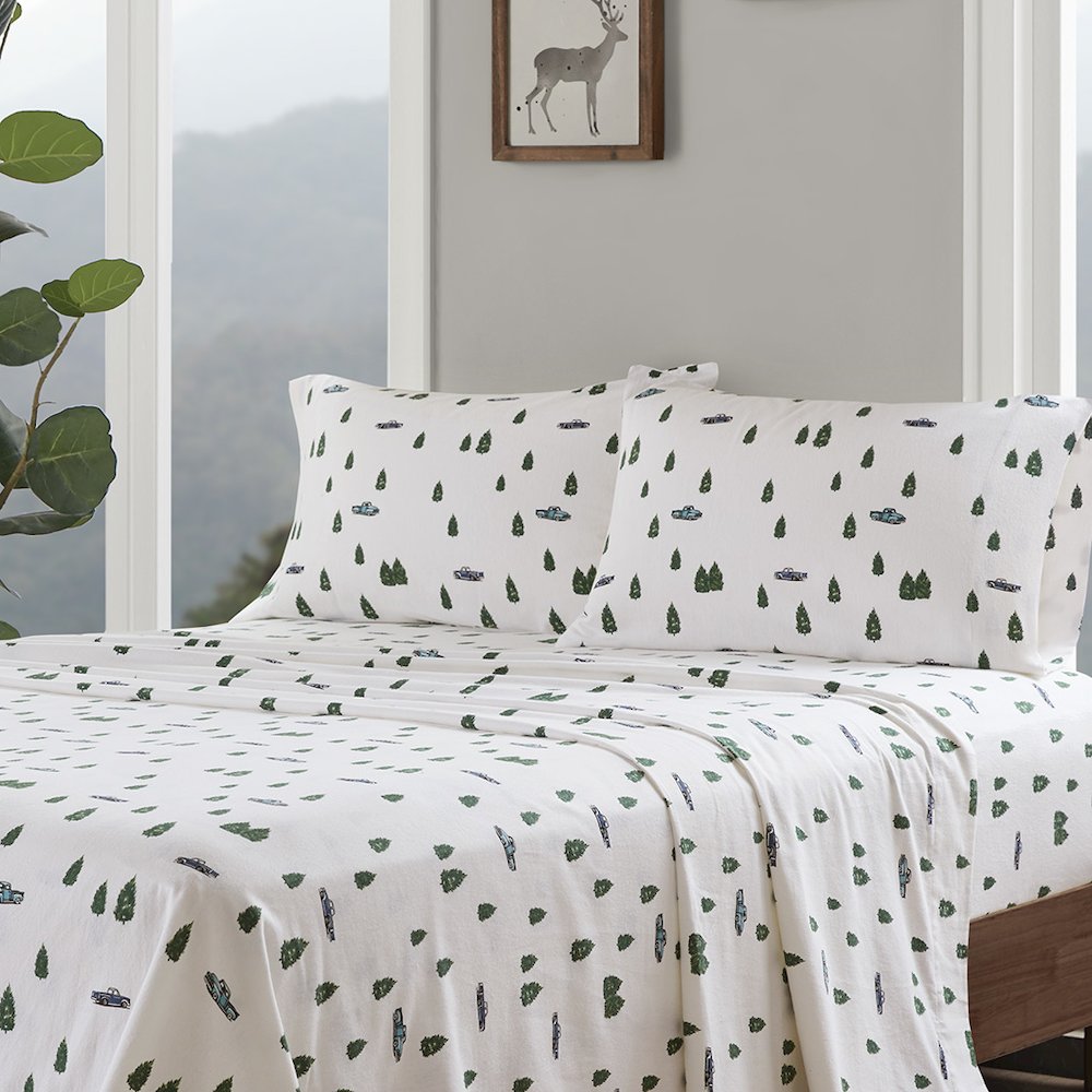 Cotton Flannel Sheet Set in Green Trees & Trucks. Picture 4