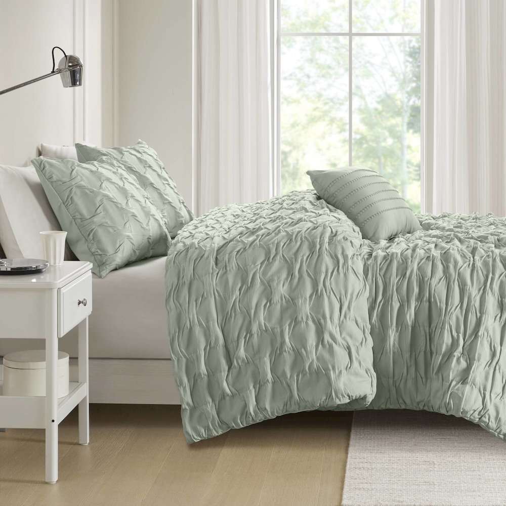 Bailey Diamond Pucker Woven Comforter Set, Green color. Picture 4