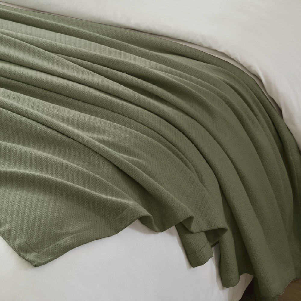 Liquid Cotton Blanket, Olive Green color. Picture 2