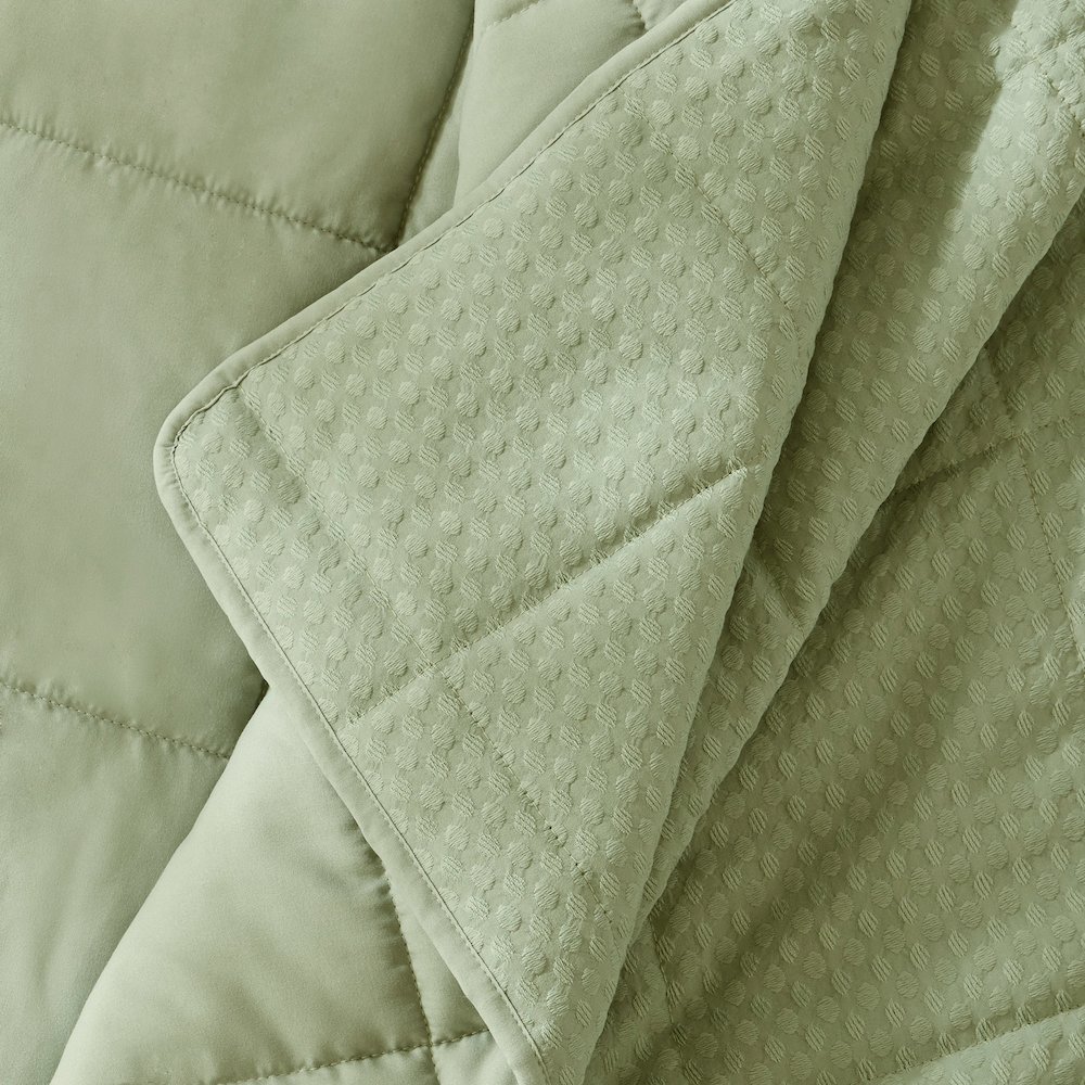 Mina Waffle Weave Textured Quilt Set, Green color. Picture 4
