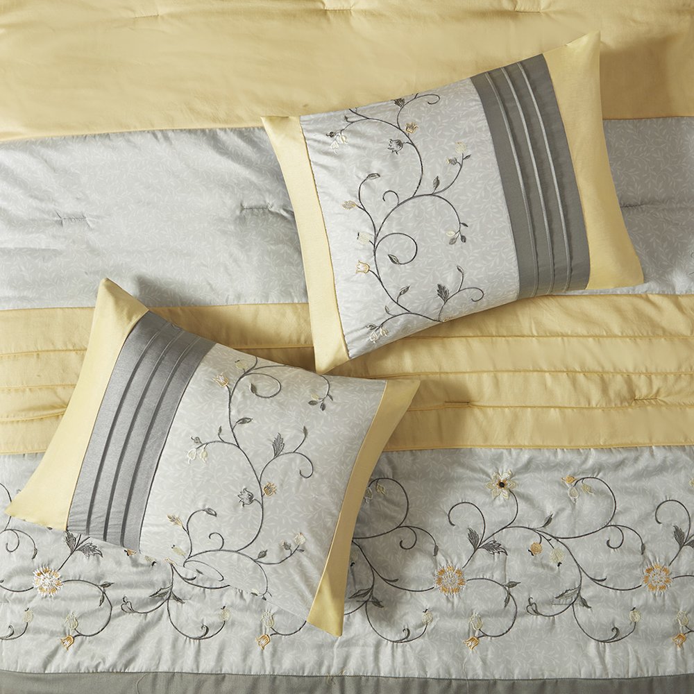 Embroidered 7 Piece Comforter Set. Picture 1