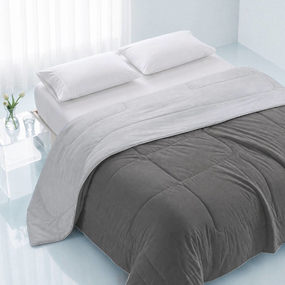 Cooling Lightweight Down Alternative Comforter. Picture 5