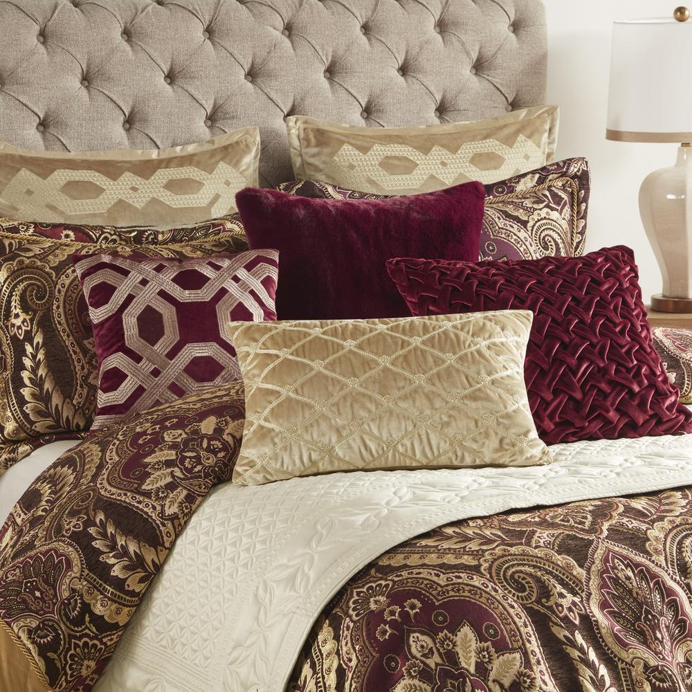 Julius 4 Piece Comforter Set, Burgundy color. Picture 2