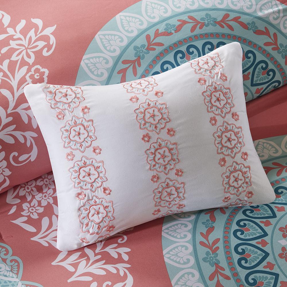 Boho Comforter Set with Bed Sheets. Picture 2