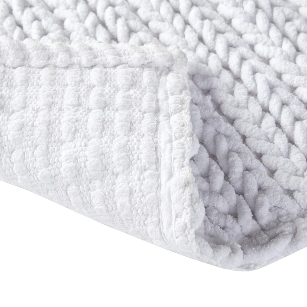 100% Cotton Chenille Chain Stitch Rug. Picture 1