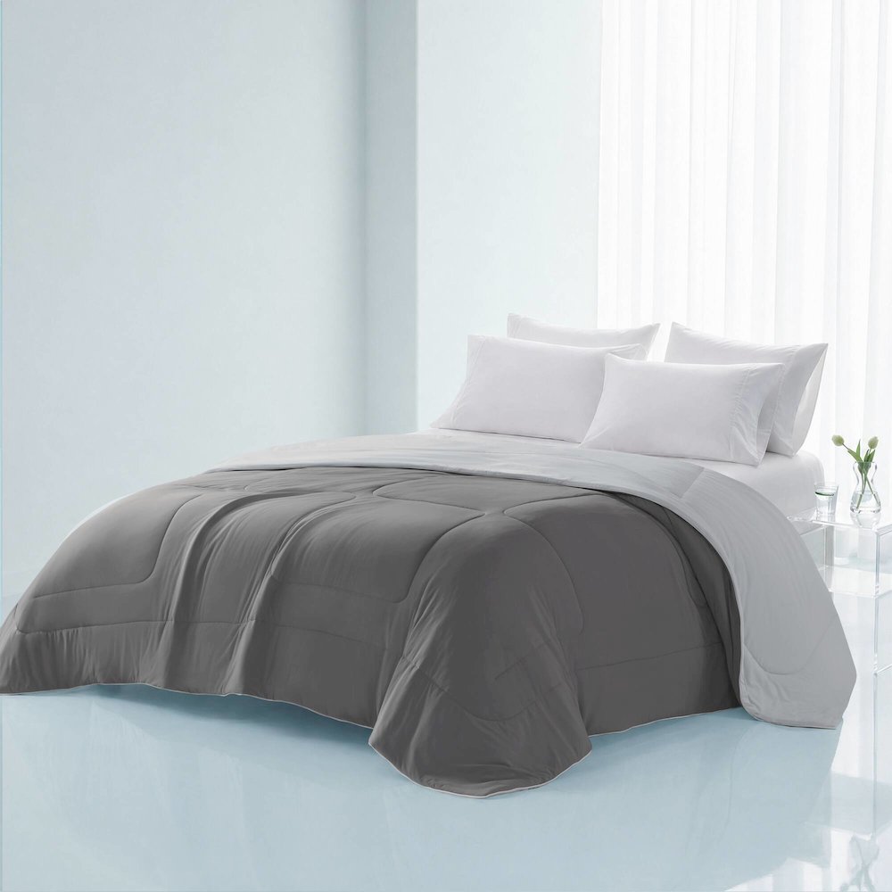 Cooling Lightweight Down Alternative Comforter. Picture 3