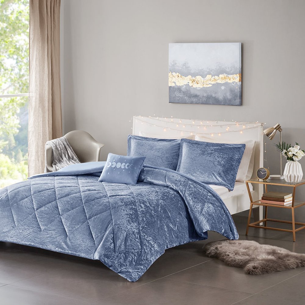 Velvet Duvet Cover Set with Throw Pillow. Picture 1