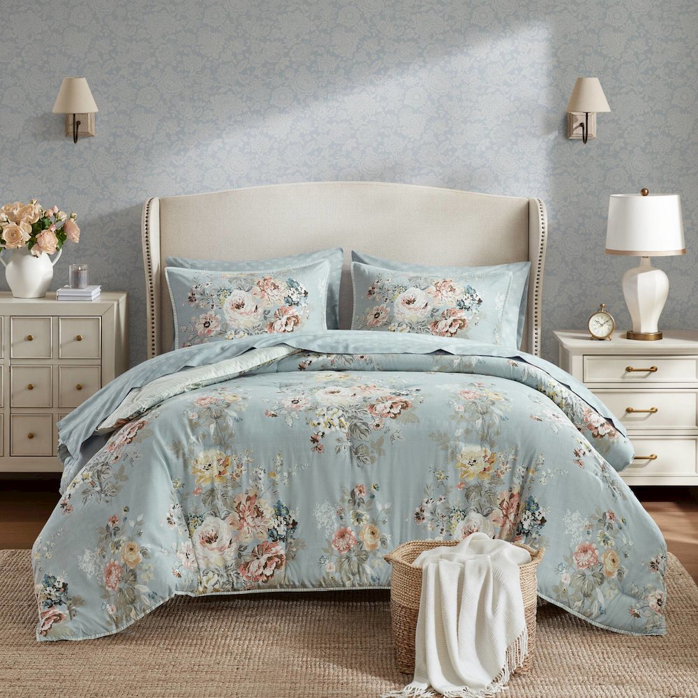 Heather Cottagecore Collection Comforter. Picture 1