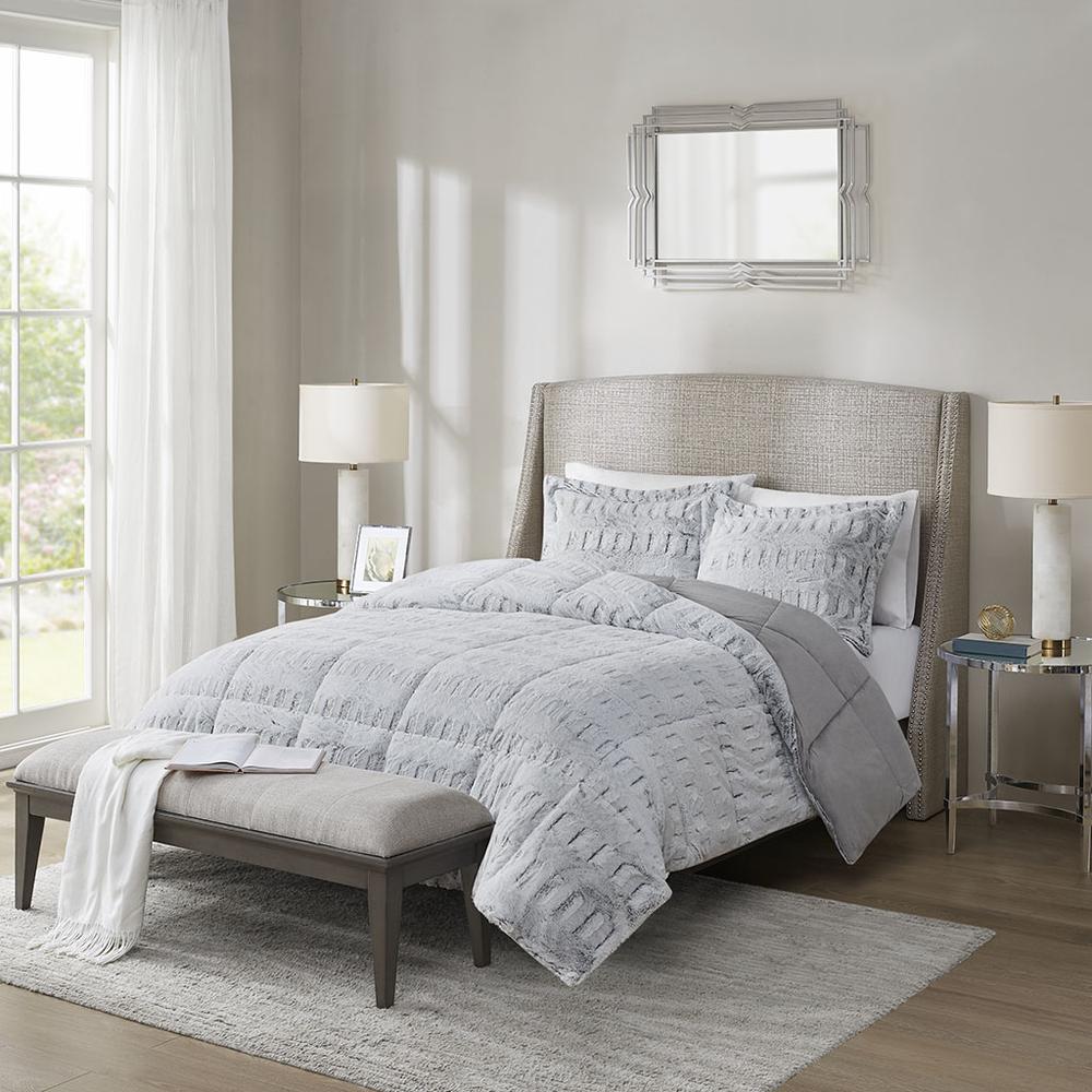 Back Print Long Fur Comforter Mini Set. Picture 4