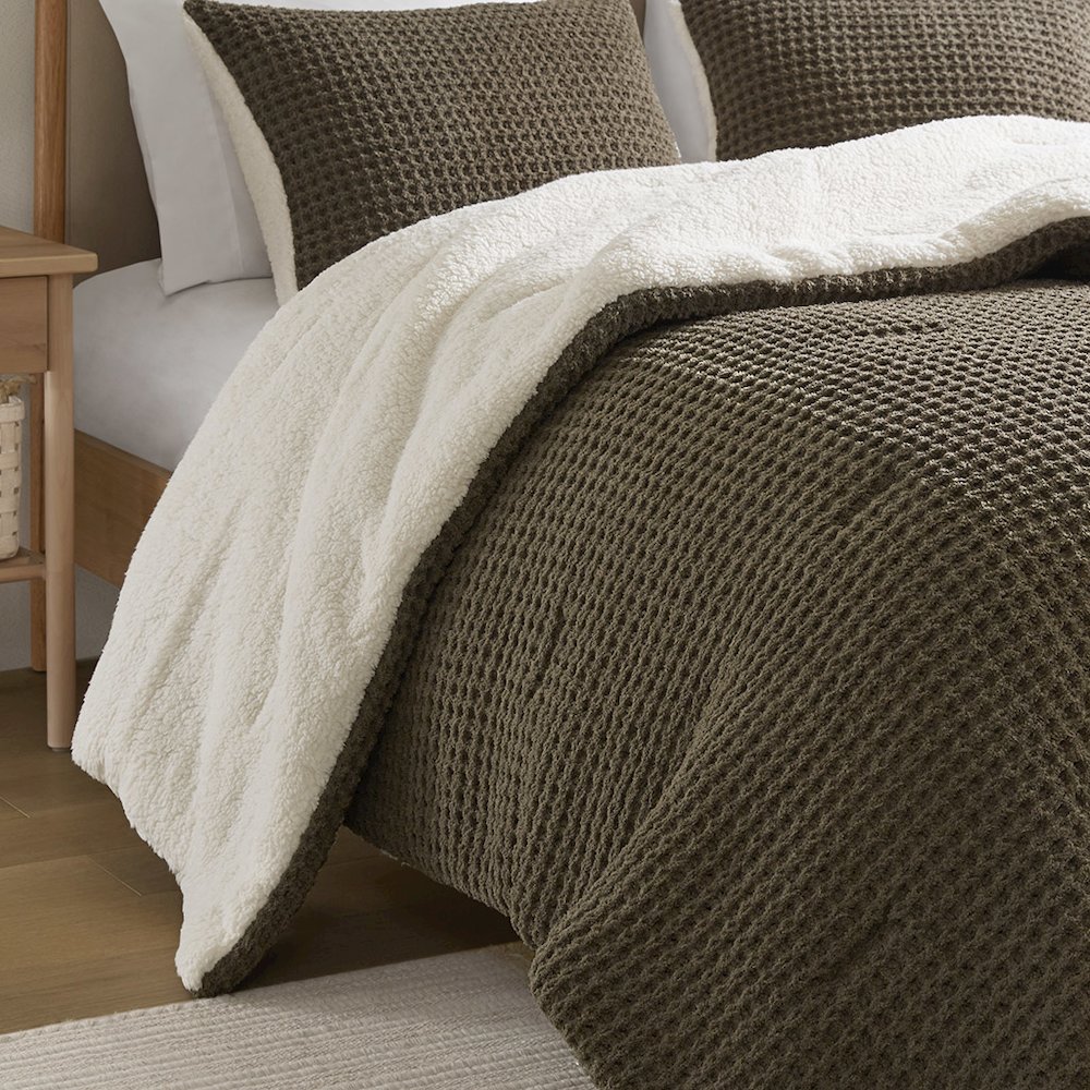 Riordan Waffle Knit Chenille Comforter Set in Brown Color. Picture 4