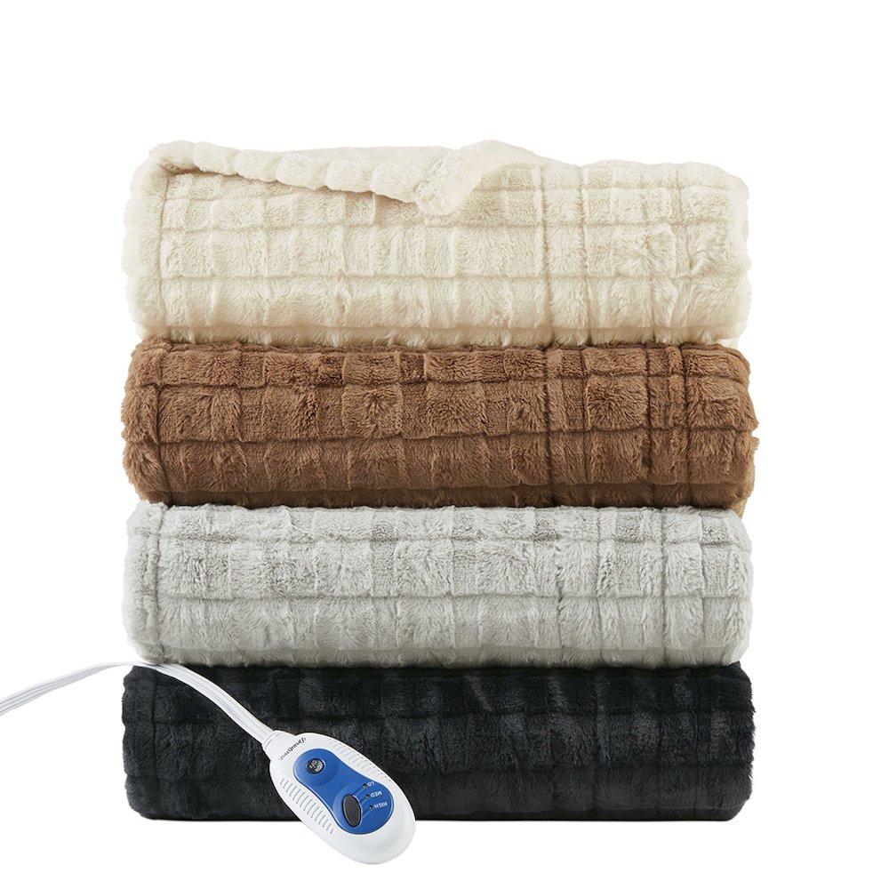 Zuri Oversized Faux Fur Heated Throw in Black Texture. Picture 1