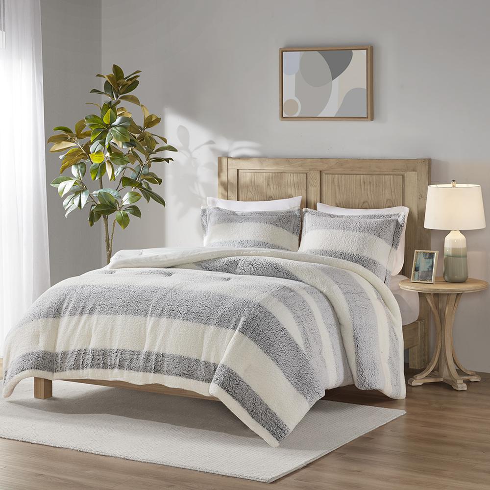 Sherpa Comforter Set. Picture 4