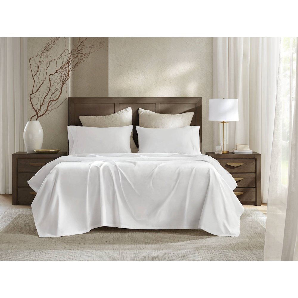 Sateen Sheet Set, White color. Picture 2