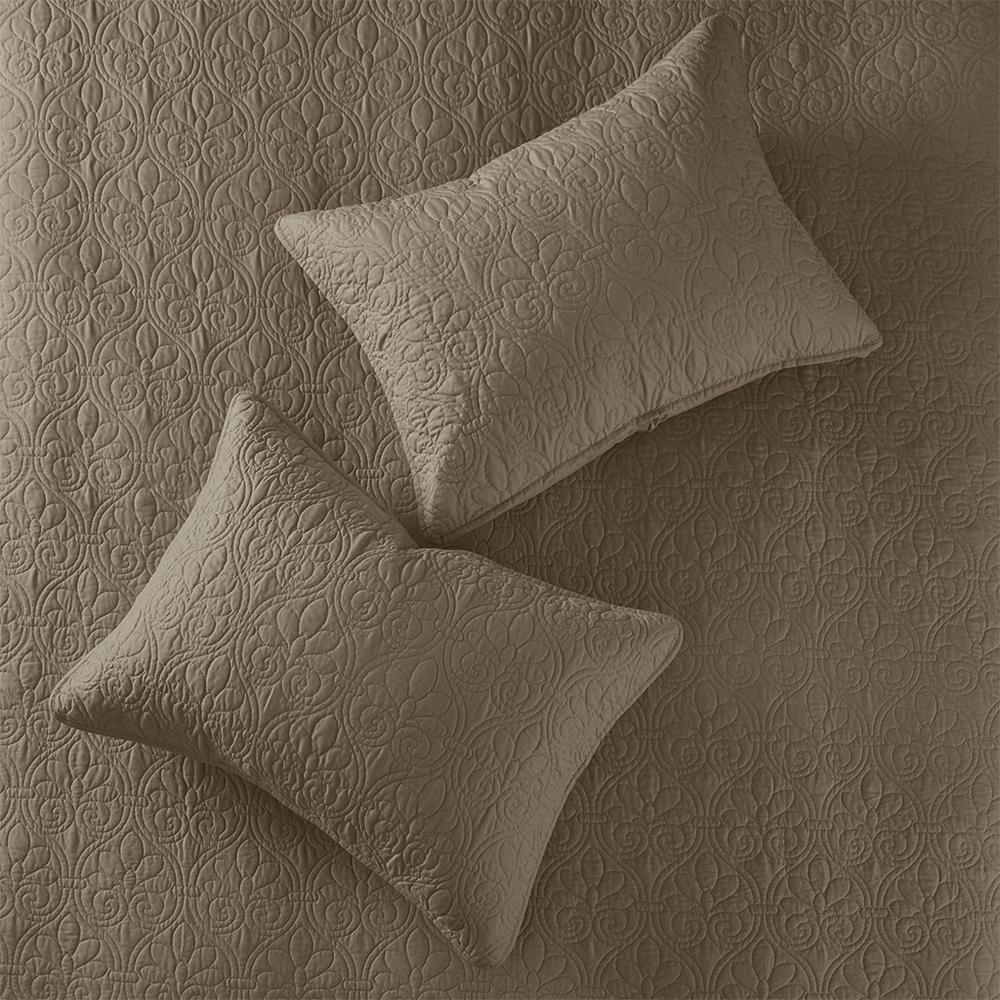 Quebec 3 Piece Reversible Quilt Set, Mocha color. Picture 2