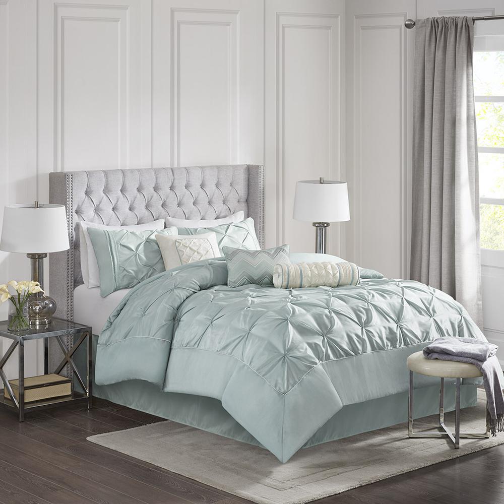 Laurel 7 Piece Tufted Comforter Set, Seafoam color. Picture 4