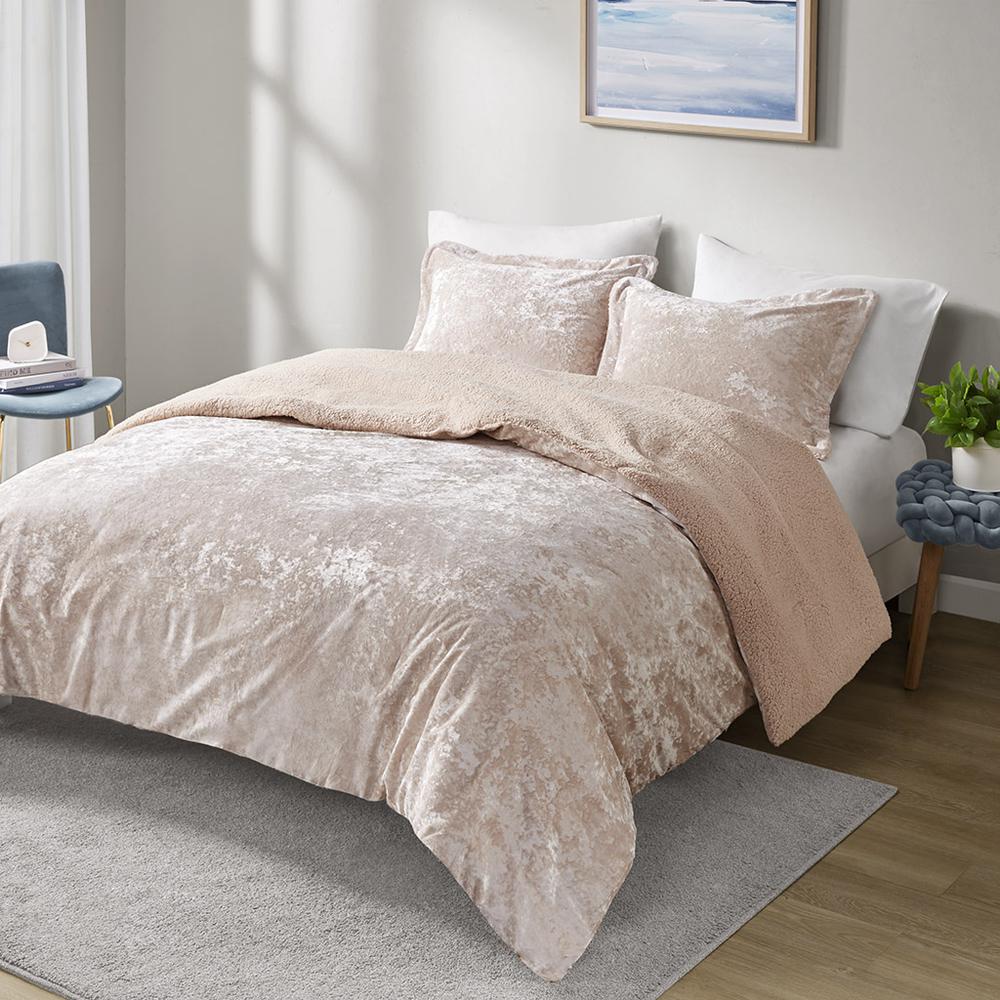 Crushed Velvet Sherpa Reversible Comforter Set. Picture 5