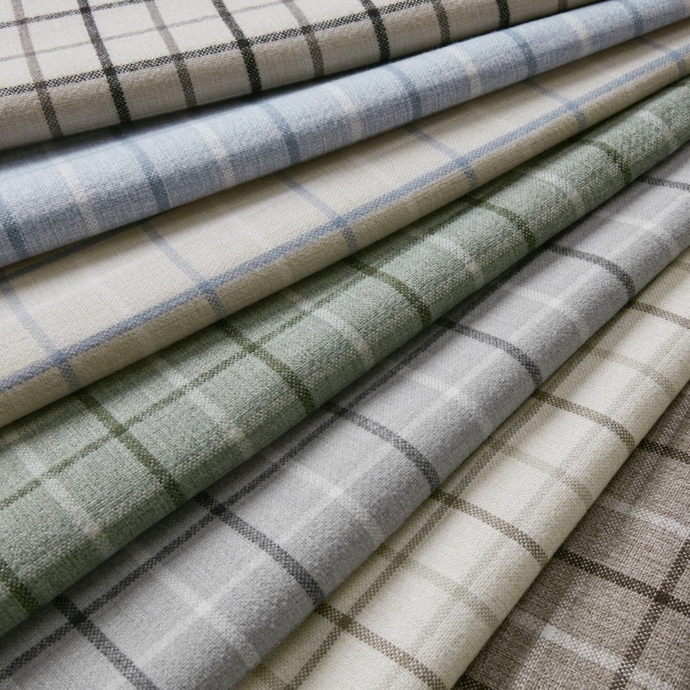 Plaid Rod Pocket and Back Tab Curtain Panel with Fleece Lining. Picture 2