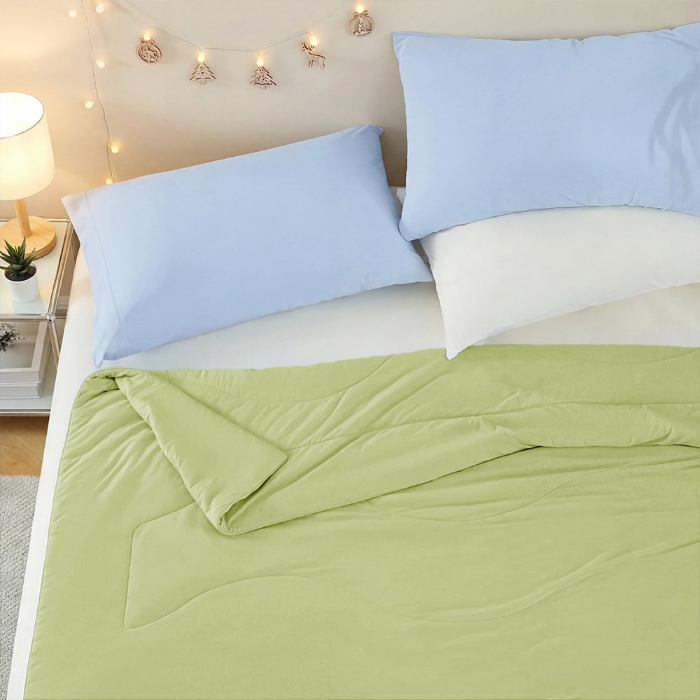 Sublime Serenity Luxury Comforter. Picture 2