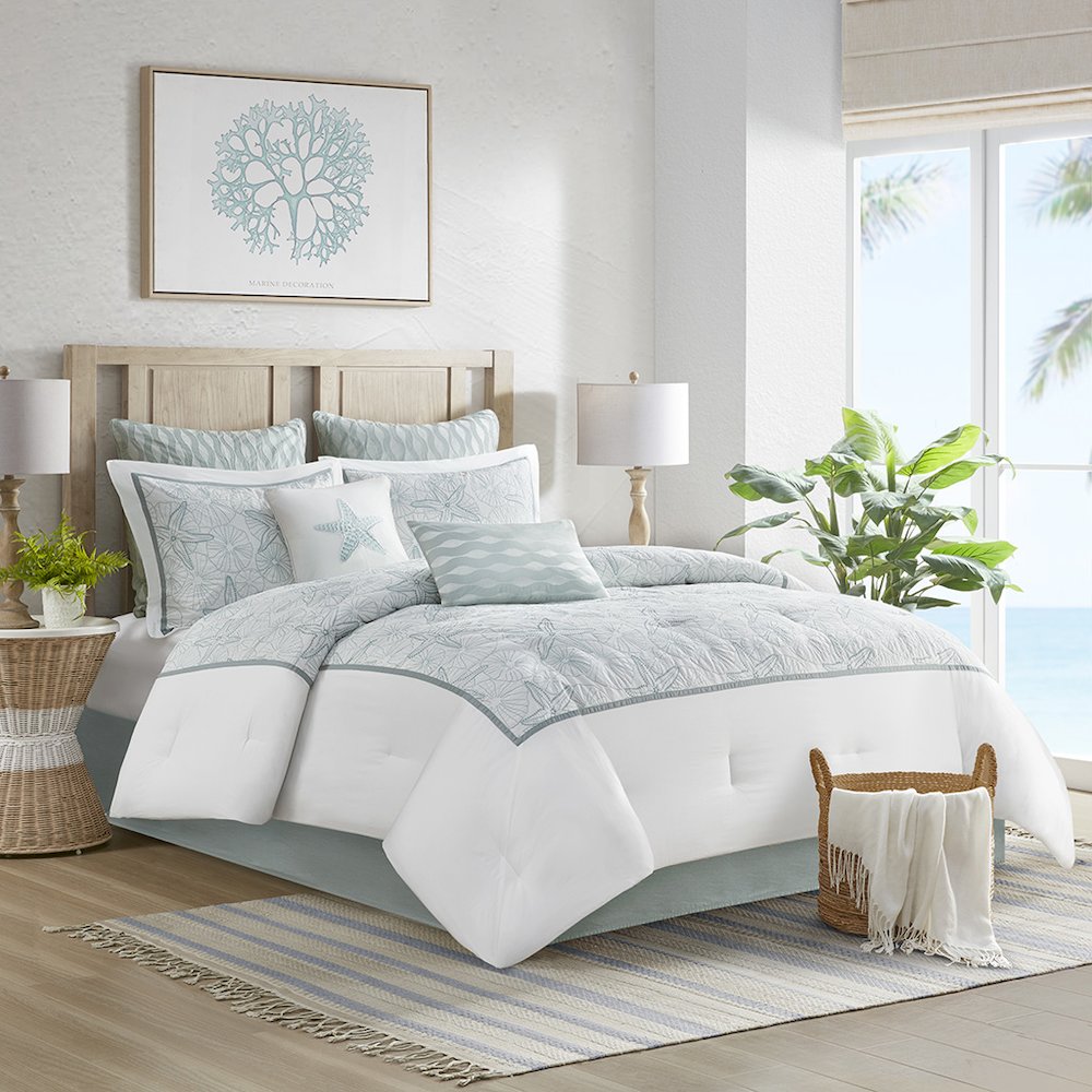 Comforter Set. Picture 4