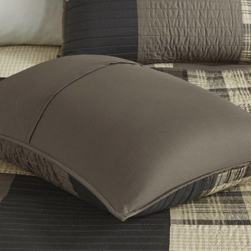 Winter Hills Oversized Cotton Quilt Set, Tan color. Picture 4