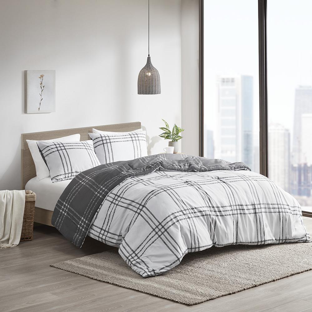 Plaid Reversible Comforter Set. Picture 4