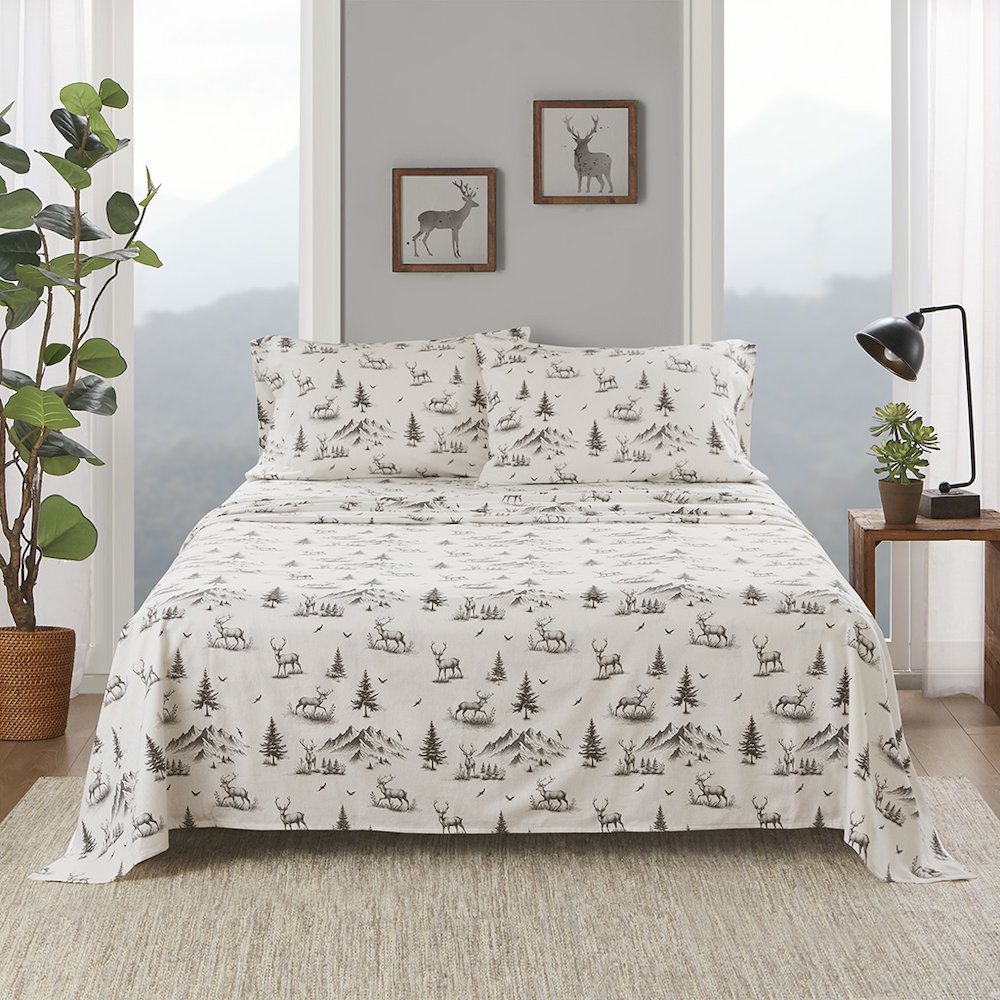 Cotton Flannel Sheet Set in Gray Deer Toile. Picture 1