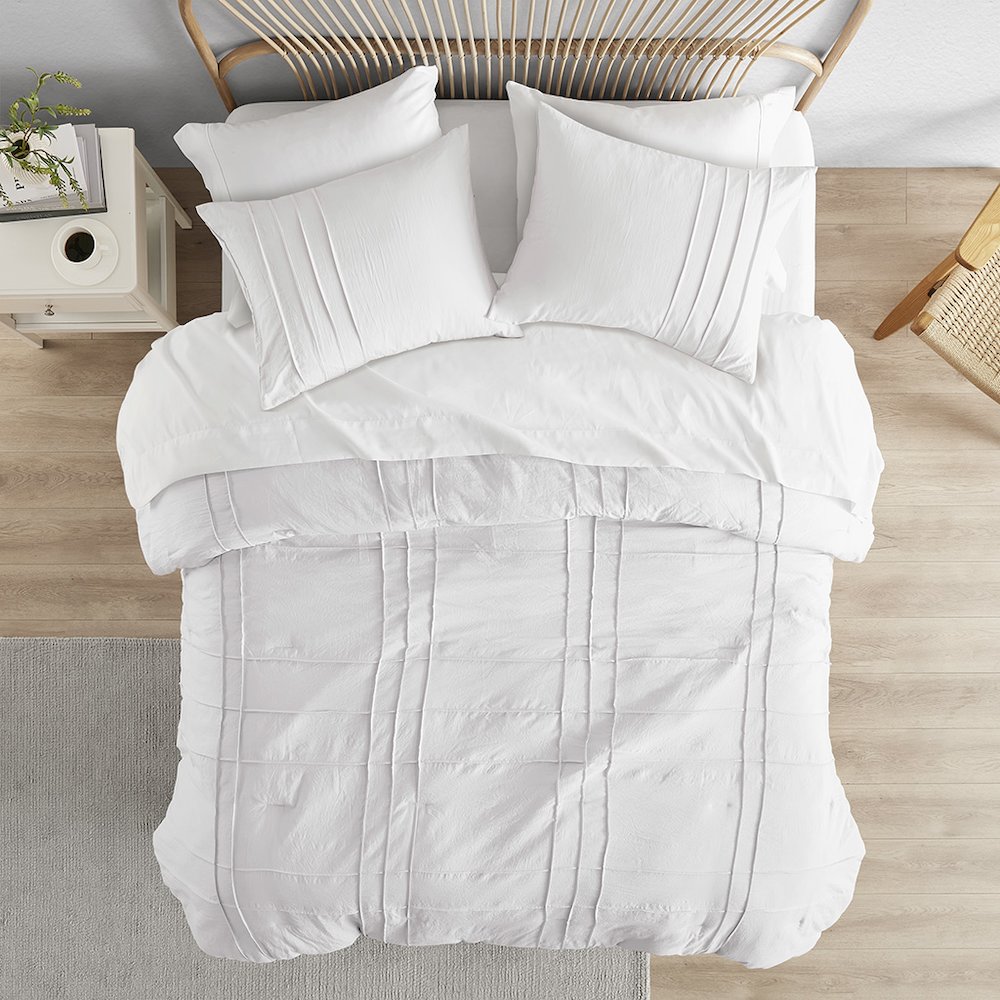 Porter Soft Washed Pleated Duvet Cover Set, White color. Picture 4