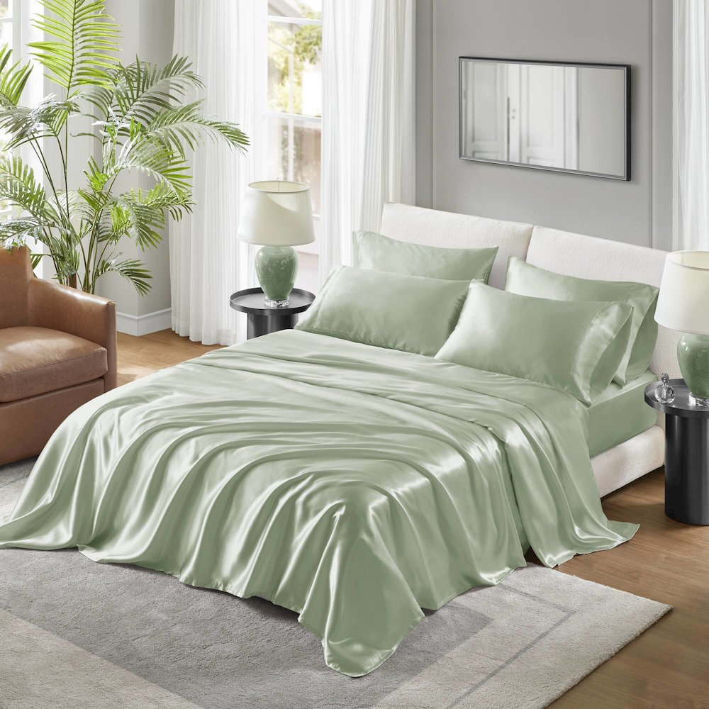 Satin Luxury Sheet Set in Sage. Picture 4