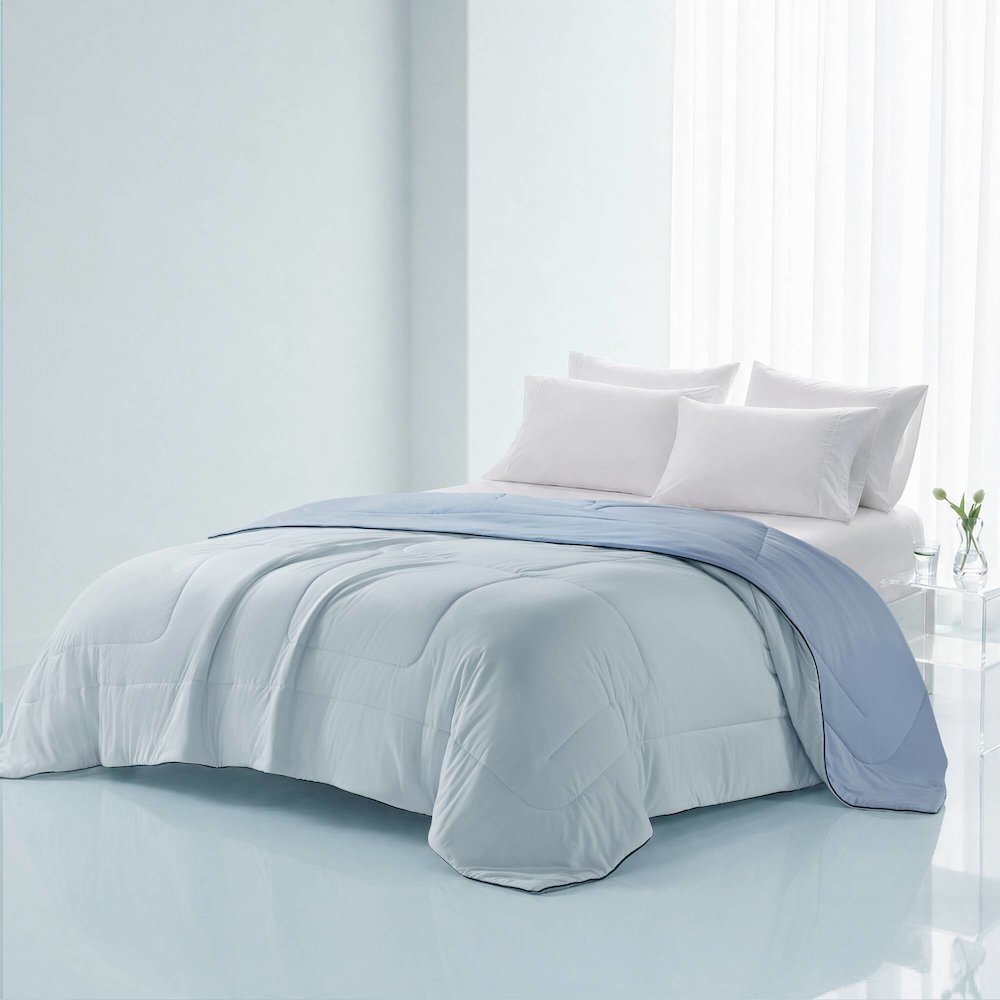Cooling Lightweight Down Alternative Comforter. Picture 5