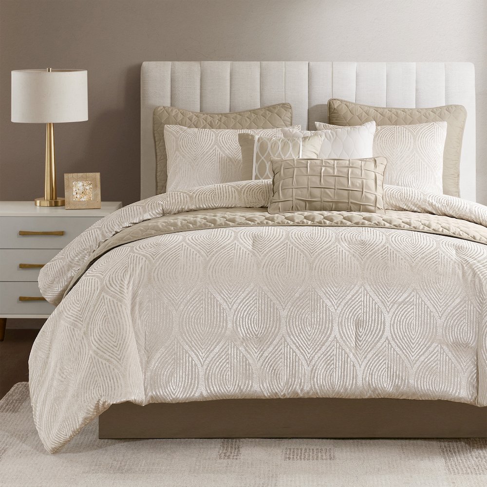 Nocturne Comforter Set. Picture 1