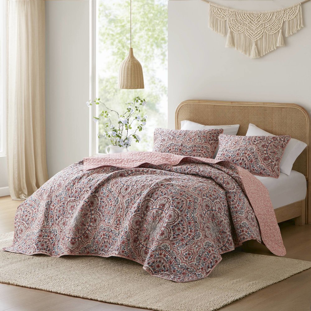 Valerie Boho Floral Reversible Quilt, Pink color. Picture 1