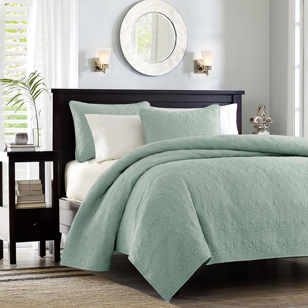 Quebec 3 Piece Reversible Quilt Set, Seafoam color. Picture 4