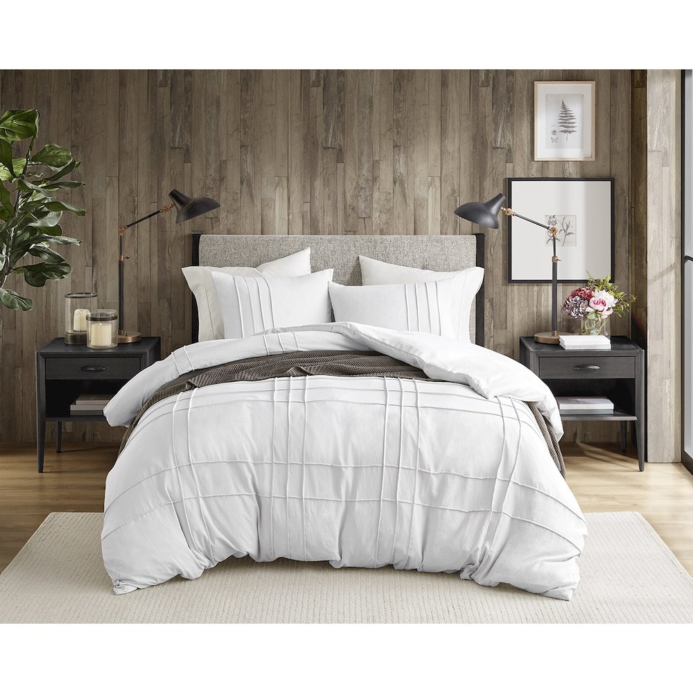 Porter Soft Washed Pleated Duvet Cover Set, White color. Picture 2