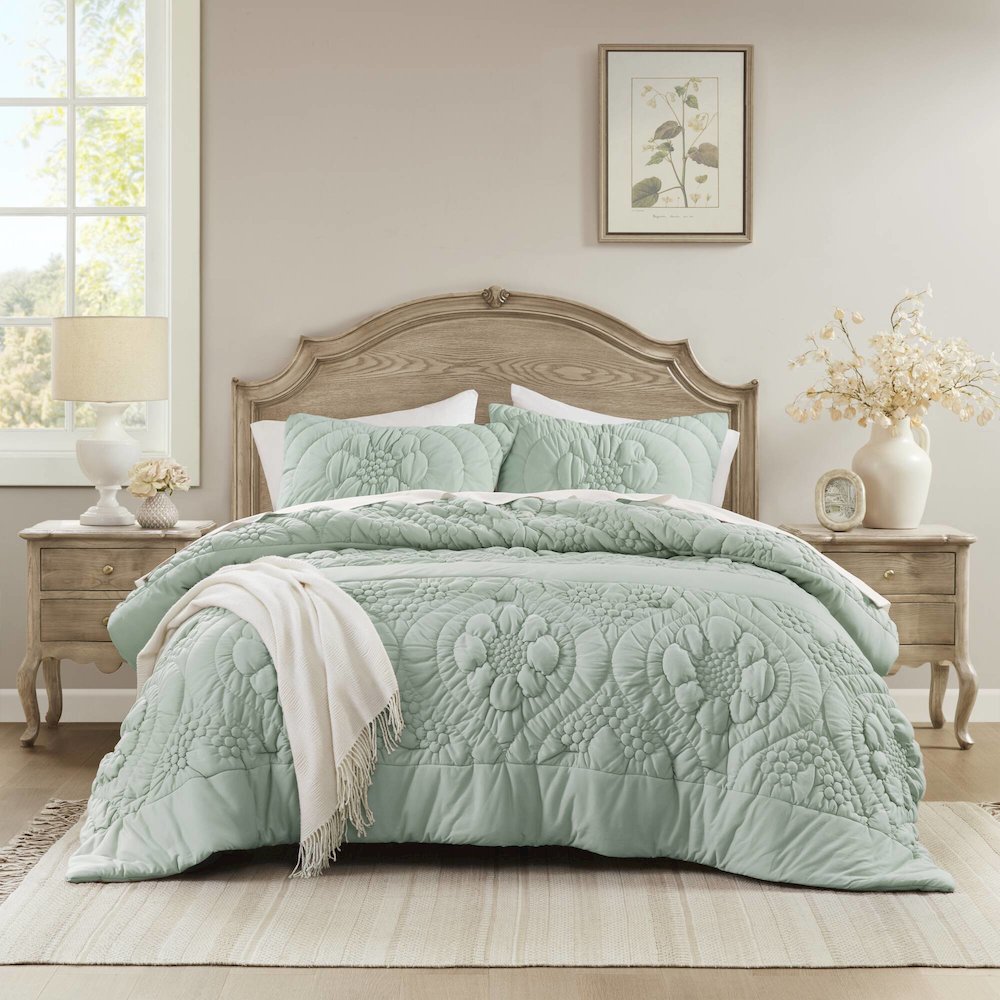 Elise Comforter Set, Sage color. Picture 1
